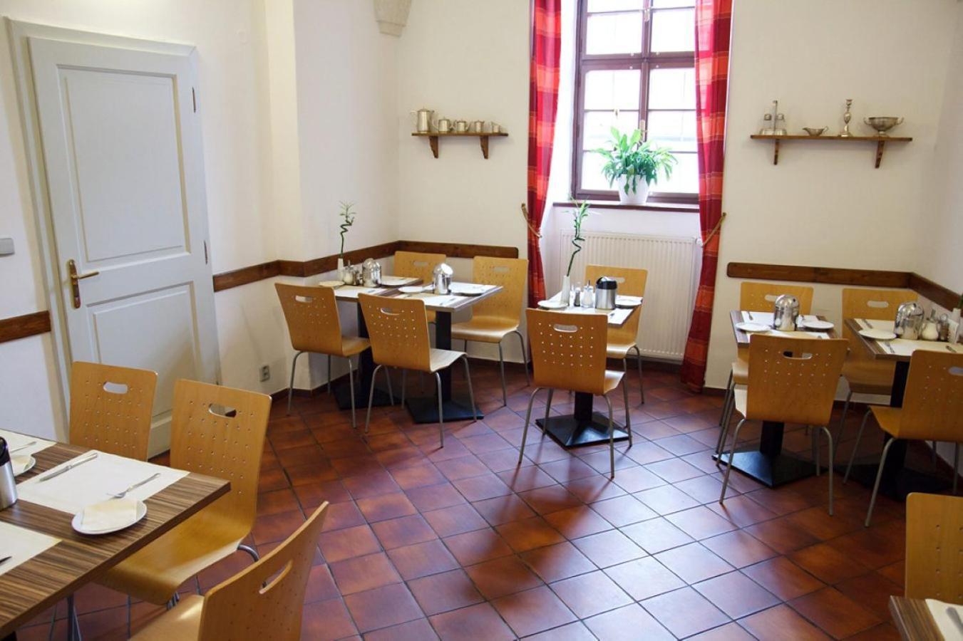 Adalbert Ecohotel Praha